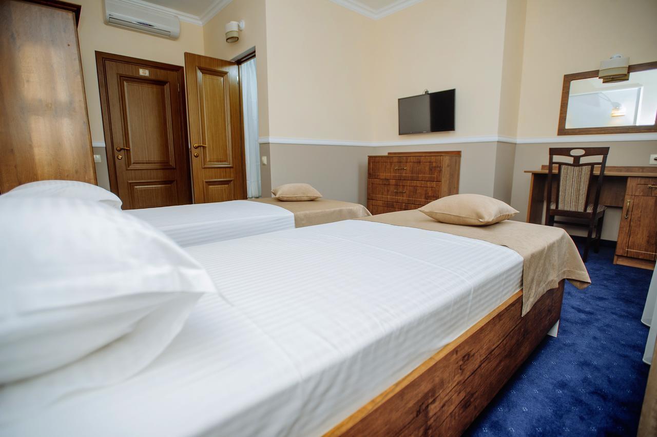 Astoria Hotel Chisinau Luaran gambar