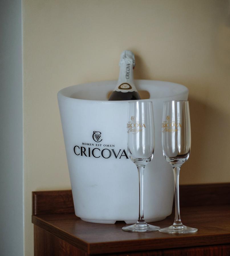 Astoria Hotel Chisinau Luaran gambar