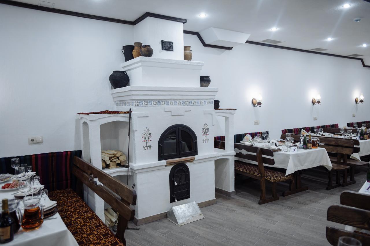 Astoria Hotel Chisinau Luaran gambar